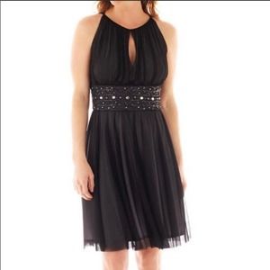 NWT La Nouvelle Dress Size 6